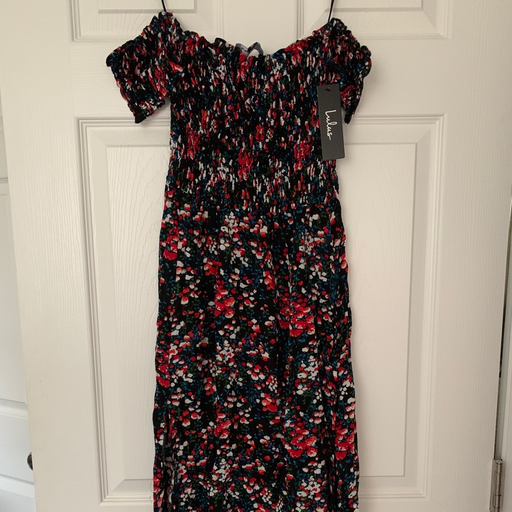Lulus off the shoulder maxi dress. Size XS. New with tags.